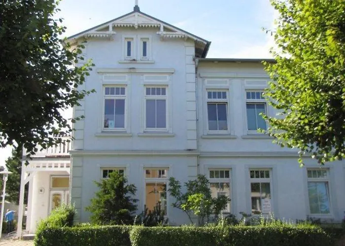 Apartment Appartementhaus Strandstrasse 16 Kuehlungsborn